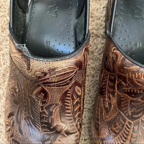 Dansko 41 professional clogs slip on shoes weathered tooled brown shoe - Picture 9 of 11